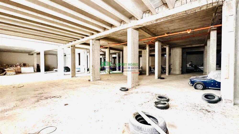 locale di sgombero in affitto a Ragusa