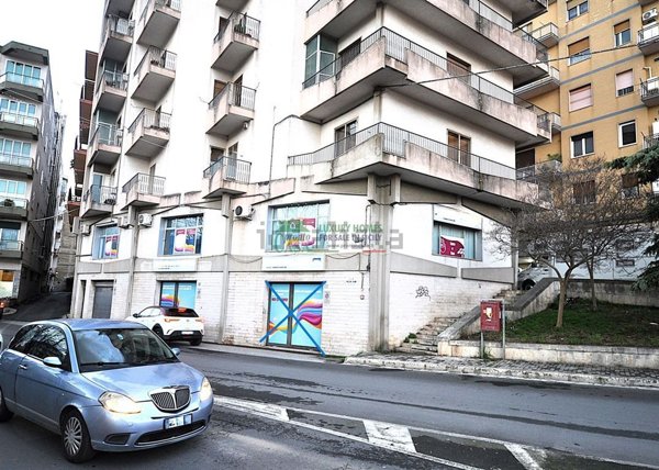 locale commerciale in affitto a Ragusa