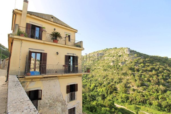 casa indipendente in affitto a Ragusa in zona Ibla