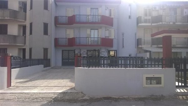 locale commerciale in affitto a Ragusa