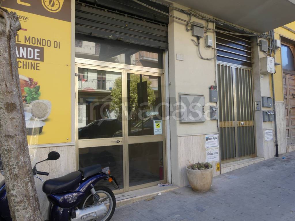 negozio in affitto a Ragusa in zona Ragusa Centro