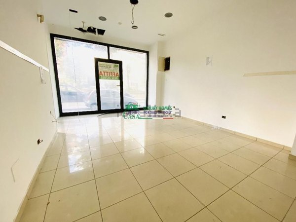 locale commerciale in affitto a Ragusa