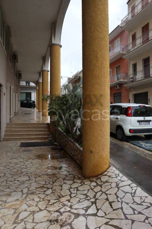 negozio in affitto a Ragusa
