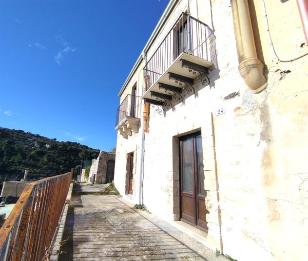 casa indipendente in affitto a Ragusa in zona Ibla