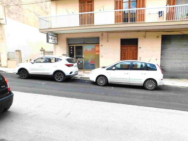 negozio in affitto a Ragusa in zona Ibla