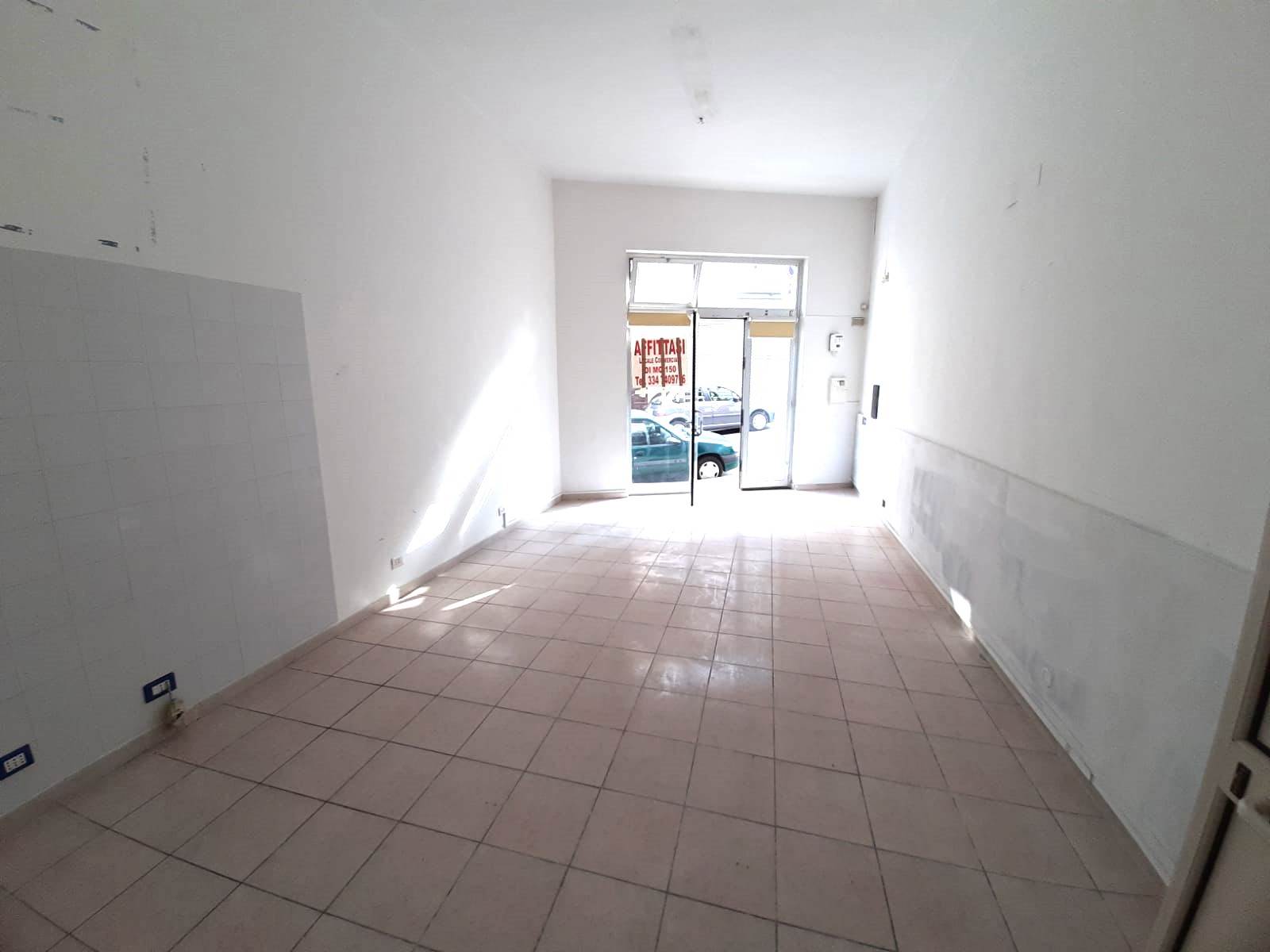 negozio in affitto a Ragusa in zona Ragusa Centro