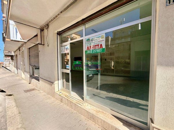 locale commerciale in affitto a Ragusa