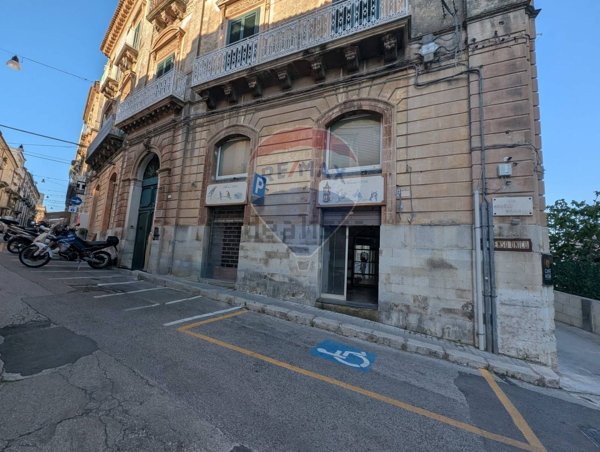 locale commerciale in affitto a Ragusa in zona Ragusa Centro