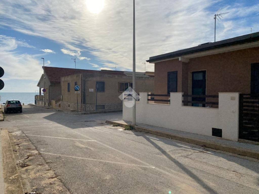 casa indipendente in affitto a Santa Croce Camerina in zona Casuzze/Kaukana