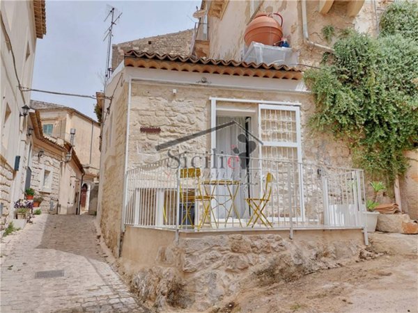casa indipendente in affitto a Scicli