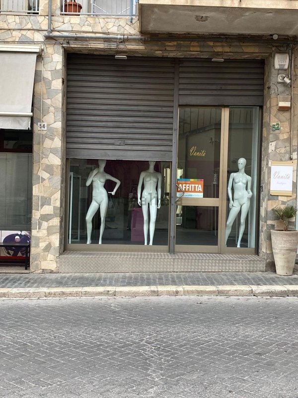 locale commerciale in affitto a Scicli