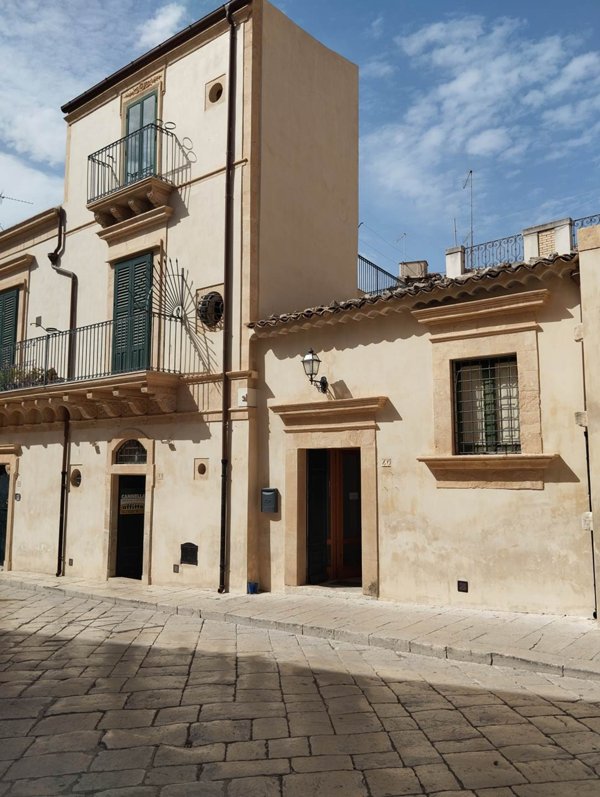 negozio in affitto a Scicli
