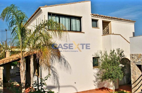 casa indipendente in affitto a Vittoria in zona Scoglitti