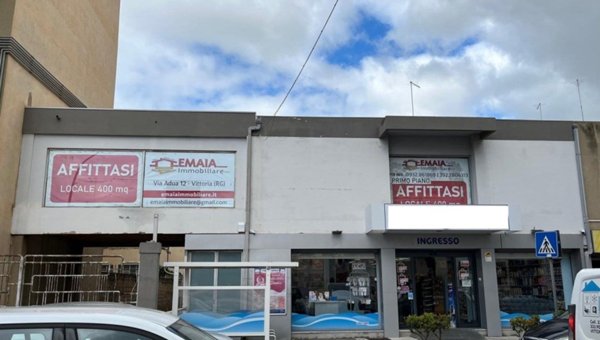 locale commerciale in affitto a Vittoria