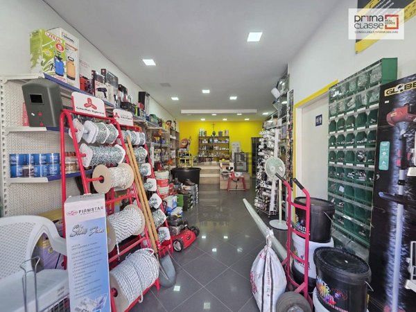 locale di sgombero in affitto a Vittoria