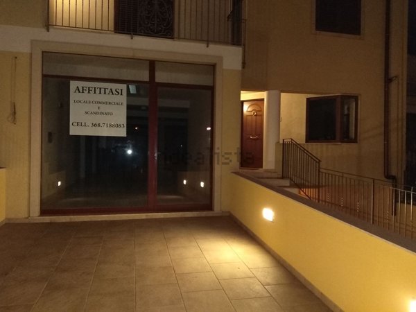 negozio in affitto a Vittoria