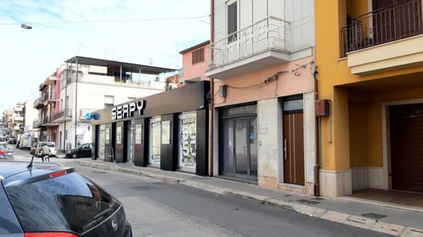 negozio in affitto a Vittoria