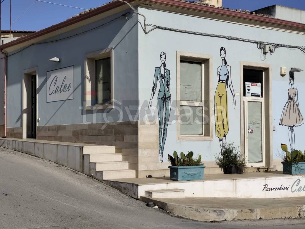 negozio in affitto a Vittoria