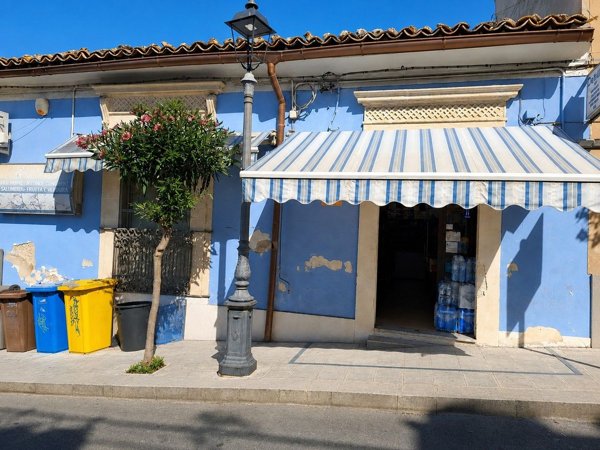 locale commerciale in affitto a Vittoria