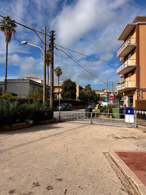 negozio in affitto ad Augusta