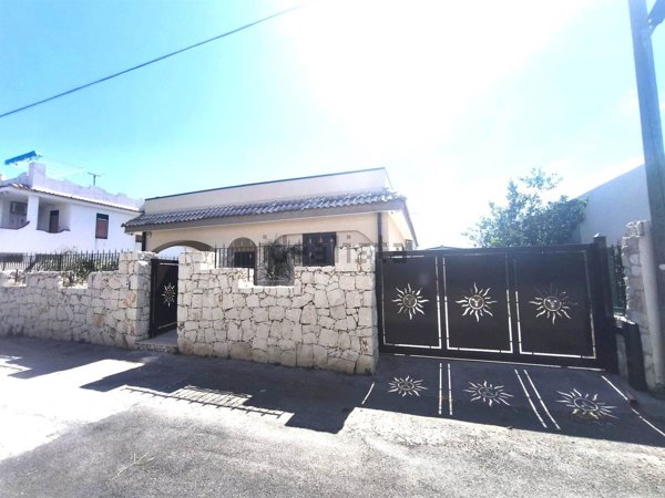 casa indipendente in affitto ad Augusta