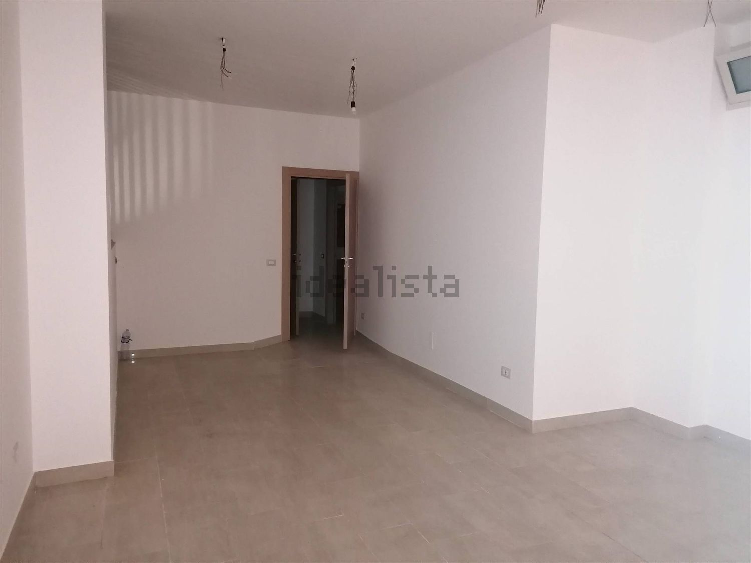 locale commerciale in affitto ad Augusta