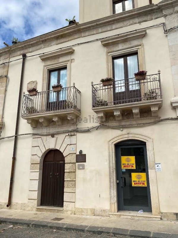 negozio in affitto ad Avola