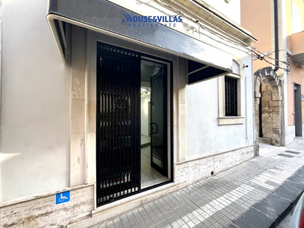 locale commerciale in affitto ad Avola