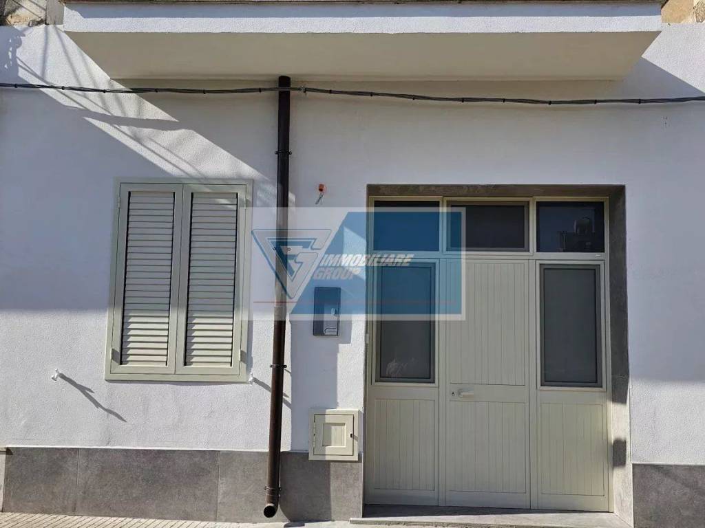 negozio in affitto ad Avola