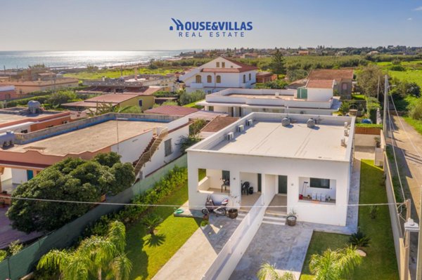 casa indipendente in affitto ad Avola