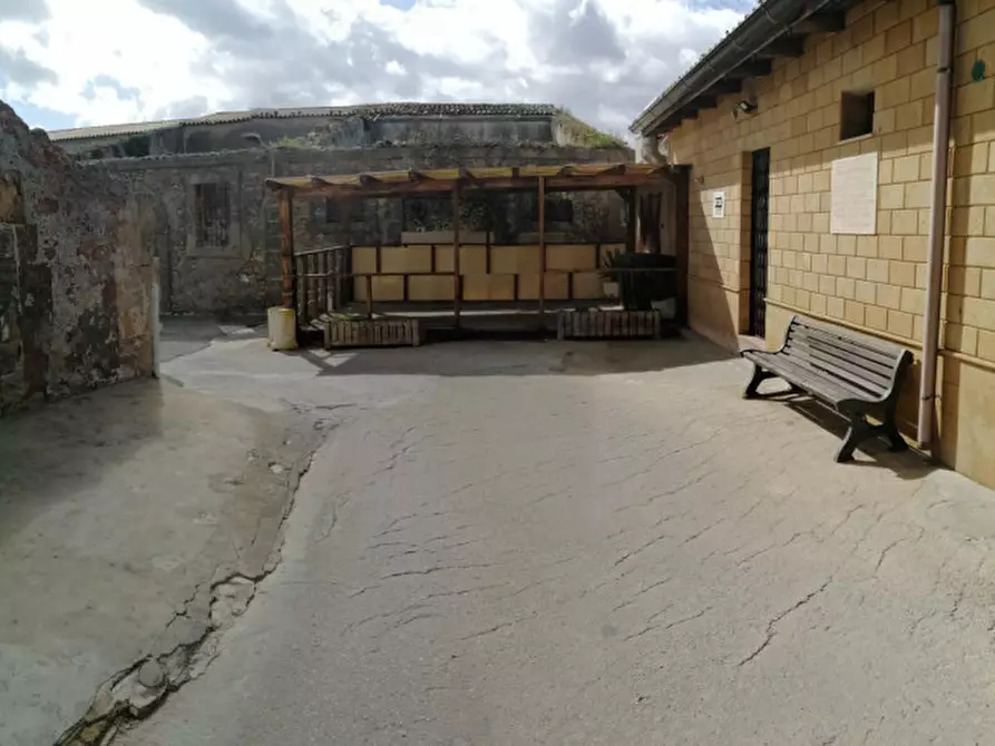 casa indipendente in affitto ad Avola