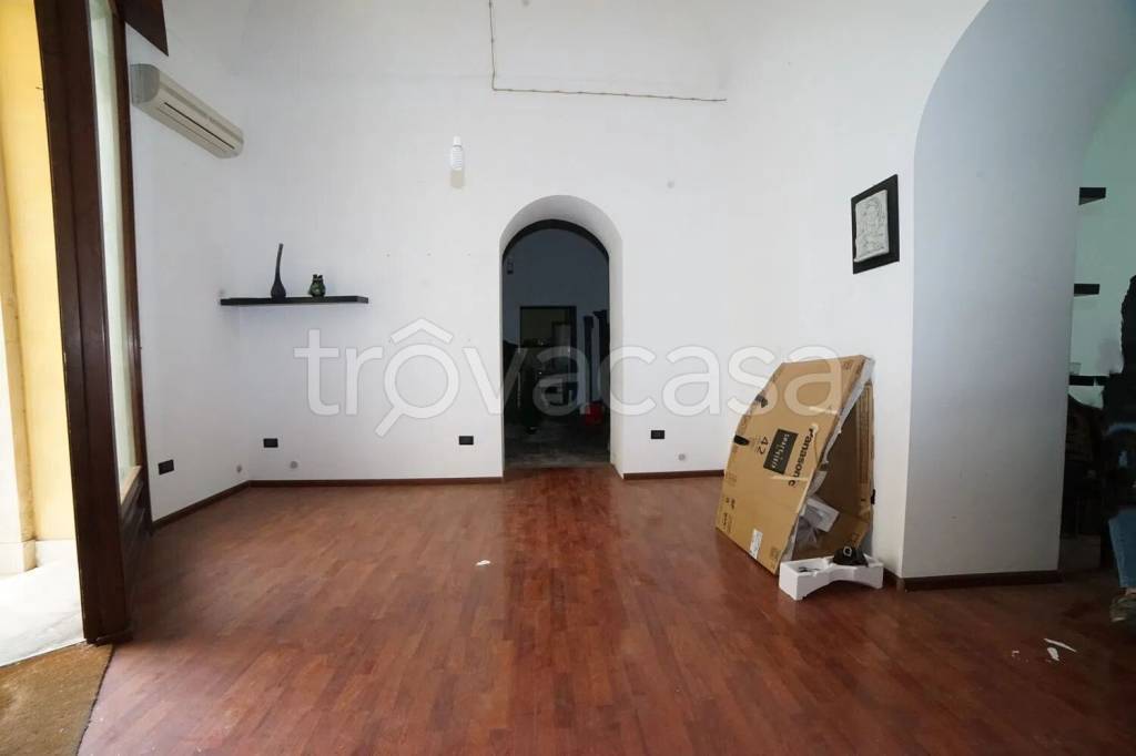 negozio in affitto ad Avola