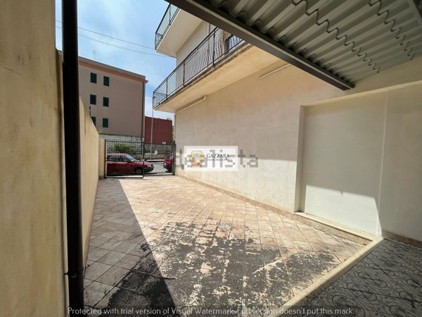 locale commerciale in affitto a Canicattini Bagni