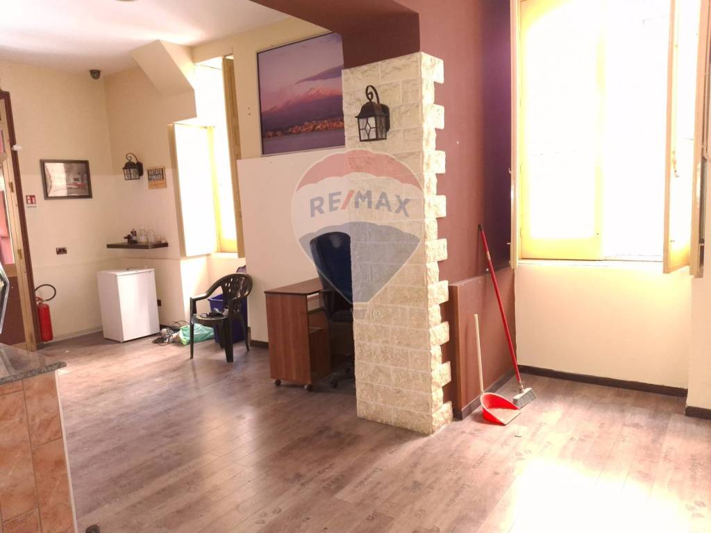 negozio in affitto a Carlentini
