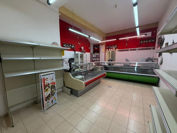 locale commerciale in affitto a Carlentini