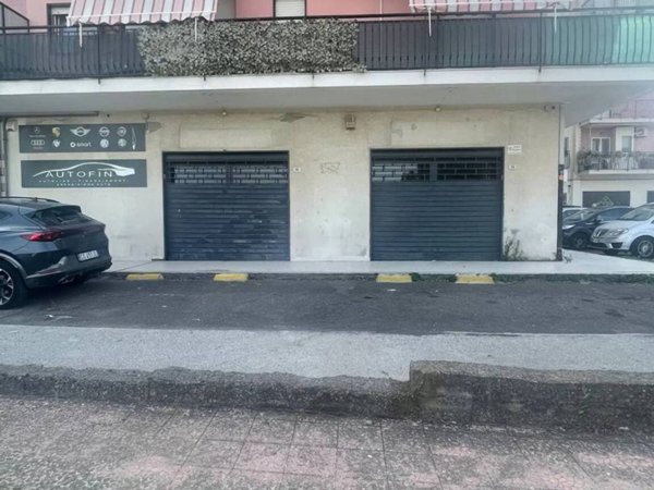 negozio in affitto a Carlentini