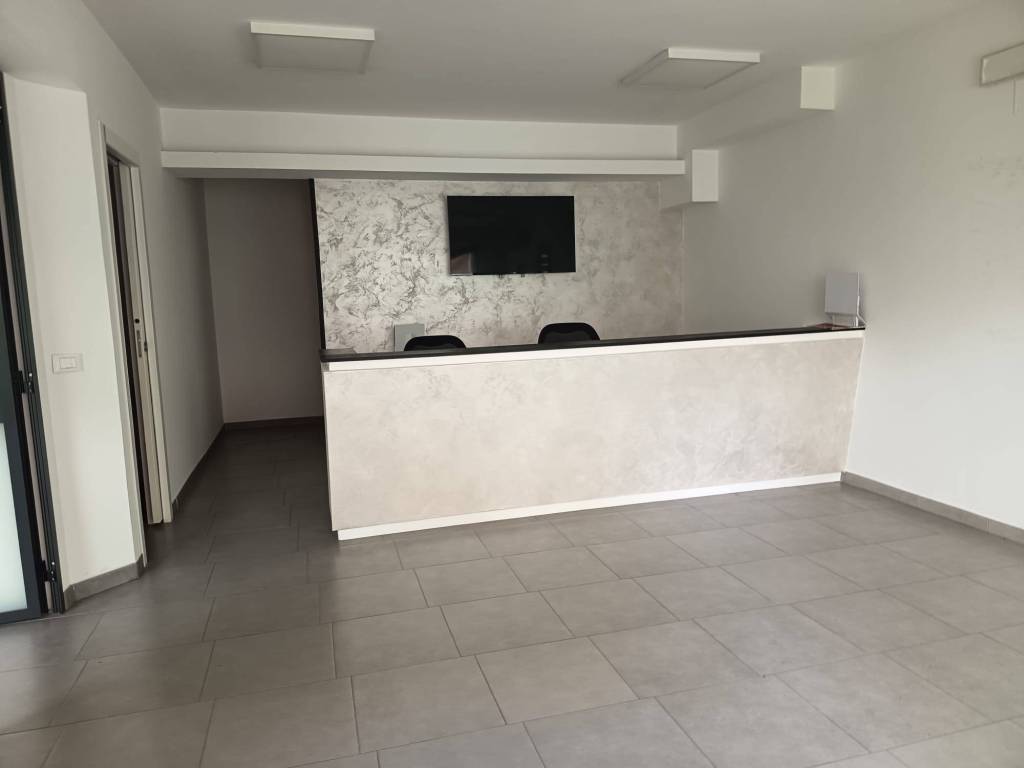 negozio in affitto a Carlentini