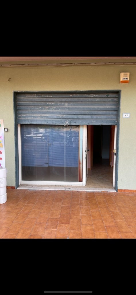 locale commerciale in affitto a Carlentini
