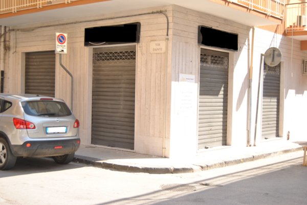 locale commerciale in affitto a Floridia