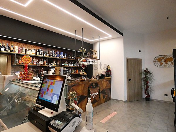 negozio in affitto a Floridia