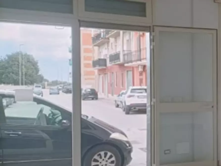 locale commerciale in affitto a Floridia