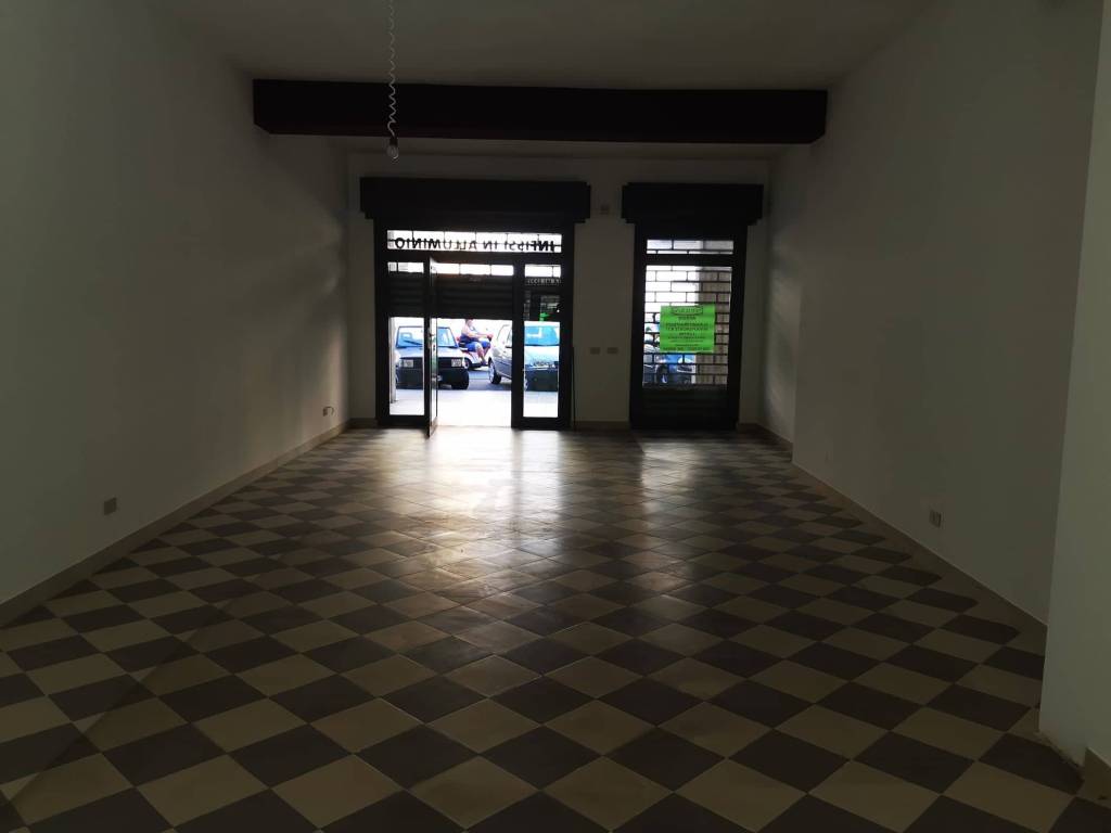 negozio in affitto a Lentini