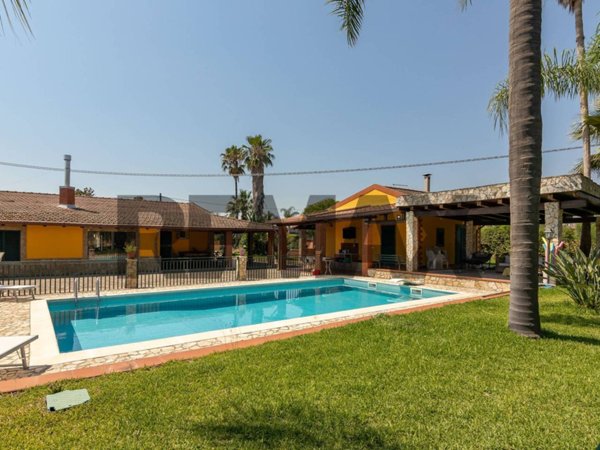 casa indipendente in affitto a Melilli in zona Villasmundo