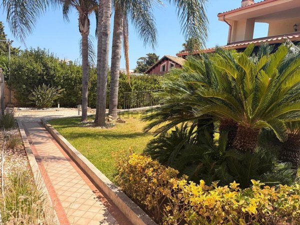 appartamento in affitto a Melilli in zona Città Giardino