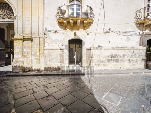 negozio in affitto a Noto