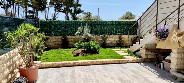 appartamento in affitto a Noto in zona Calabernardo