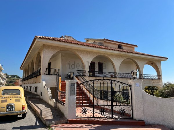 casa indipendente in affitto a Noto
