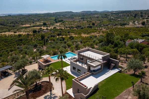 negozio in affitto a Noto in zona Vendicari