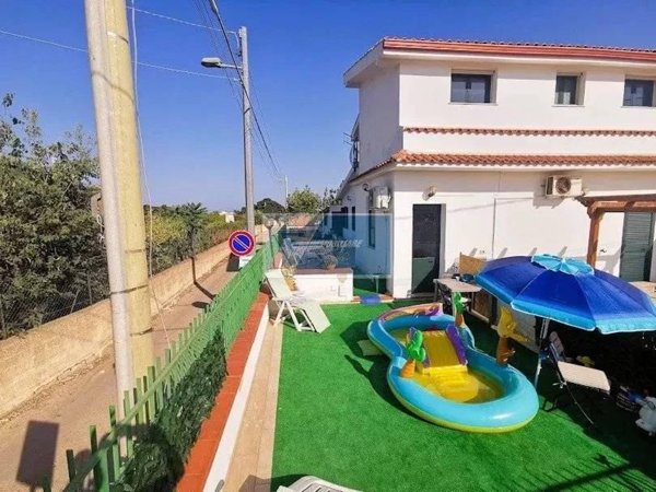 appartamento in affitto a Noto