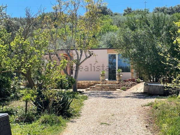 casa indipendente in affitto a Noto